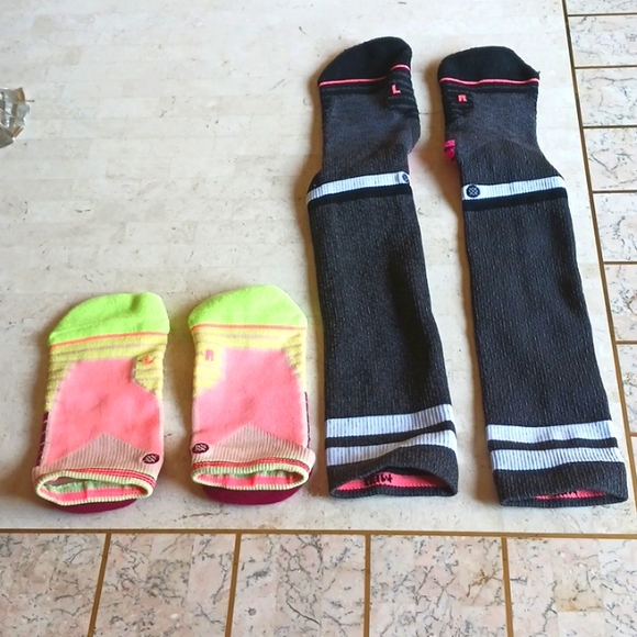 Socks- "Stance fusion" women's size medium,,New -unworn,,, 2 pairs - Picture 1 of 12